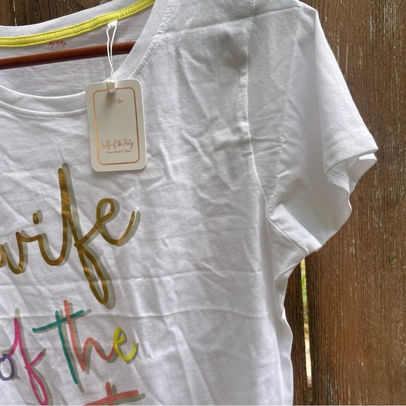 Women’s White Graphic Tee Wife of the Party Colorful Text Size Medium NWT - Picture 5 of 8